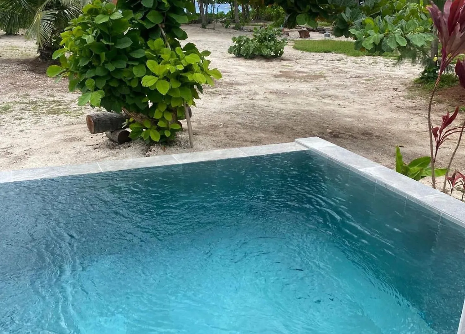 Moorea Reef Bungalows Lodge
